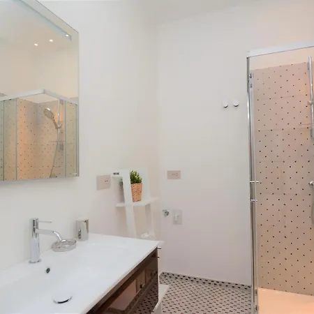 Appartement La Dotta - Via Jacopo Barozzi 2 *